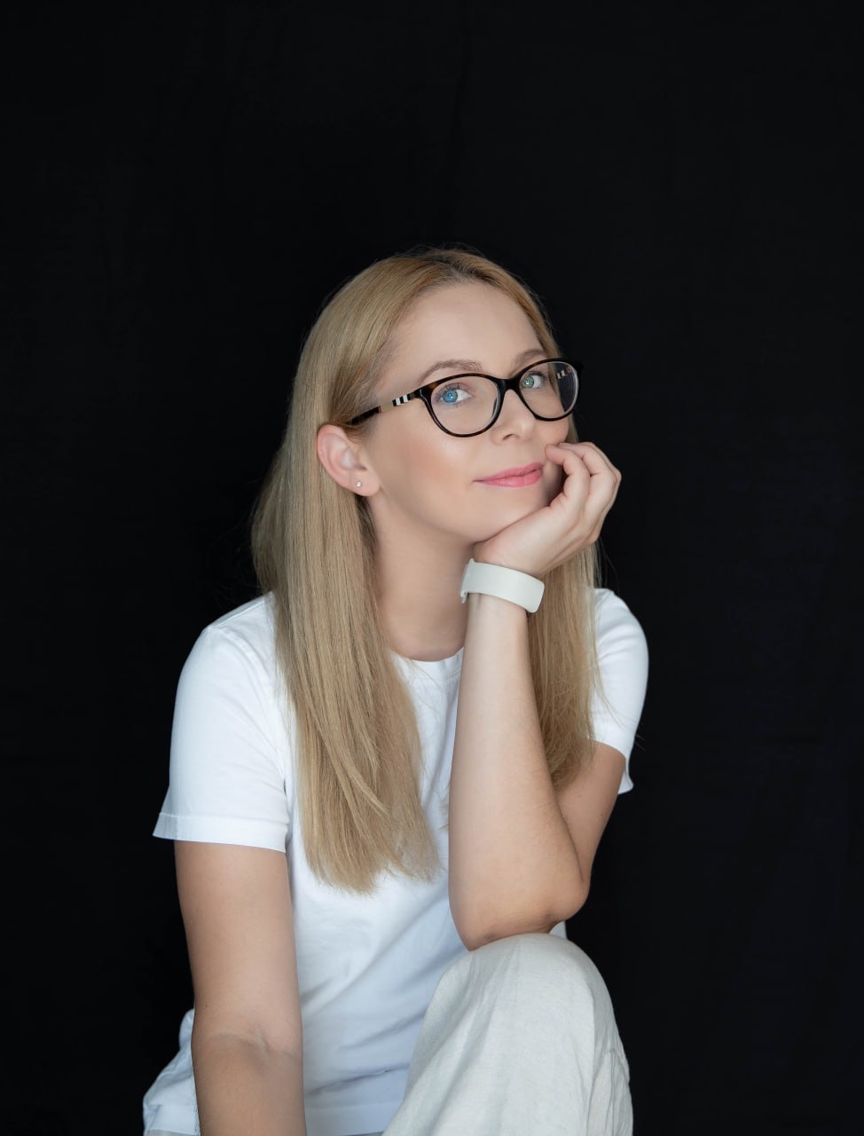Anna Fomin — Corporate Headshot Photographer Western Sydney